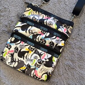 Lesportsac Adorable Cat Print Crossbody Bag Like New